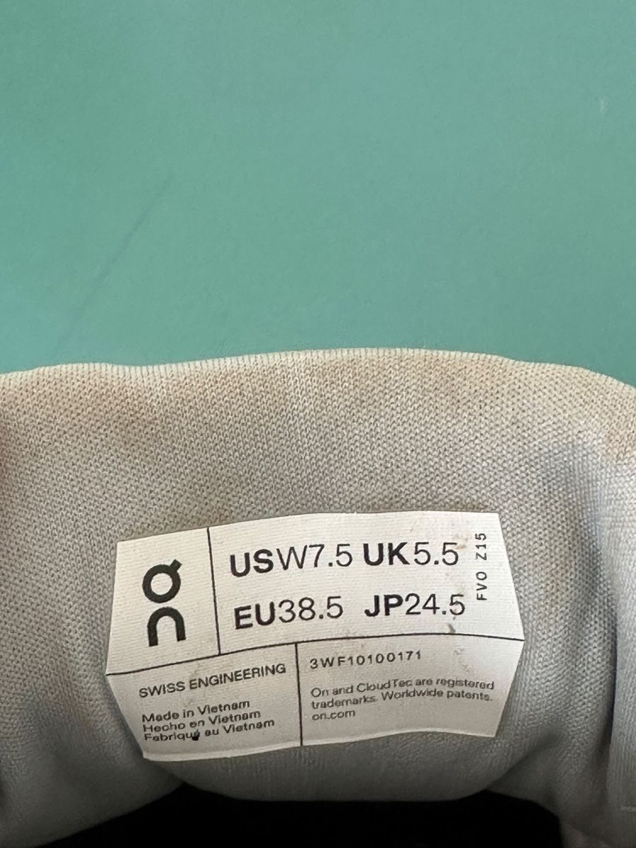 On Scarpe da uomo: ON Cloudsurfer – Usato da Hausen am Albis venduto da TatjanaT 1