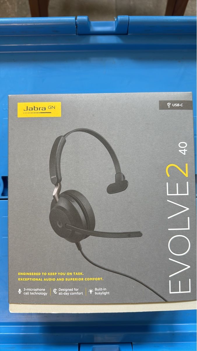 Jabra Cuffie: Jabra Evolve2 40 USB-C neu 24089-899-899 – Nuovo e nell'imballaggio originale da Berneck venduto da Koenner.J