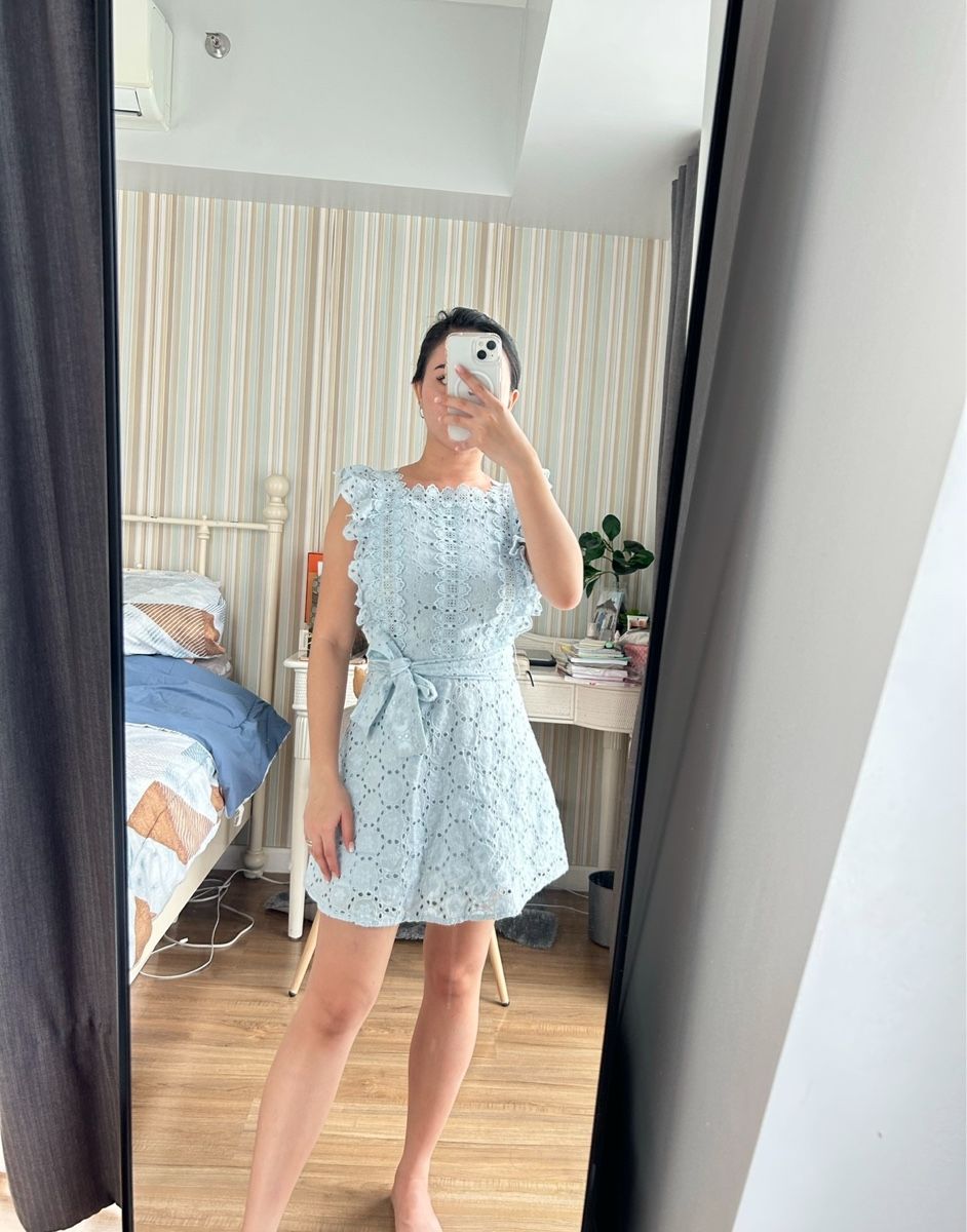 Jumpsuits: Eyelet Blue Playsuit – Gebraucht aus St.Josefen von lop_lh8d 1