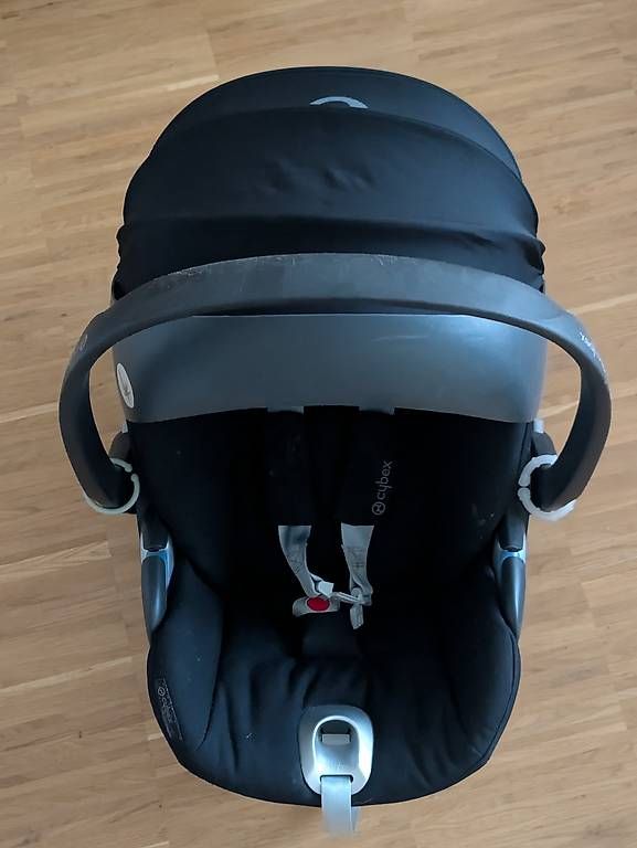 Seggiolini per auto: Cybex Cloud Z i-Size incl. Base Z Station – Usato da Zürich venduto da esajussila2 1