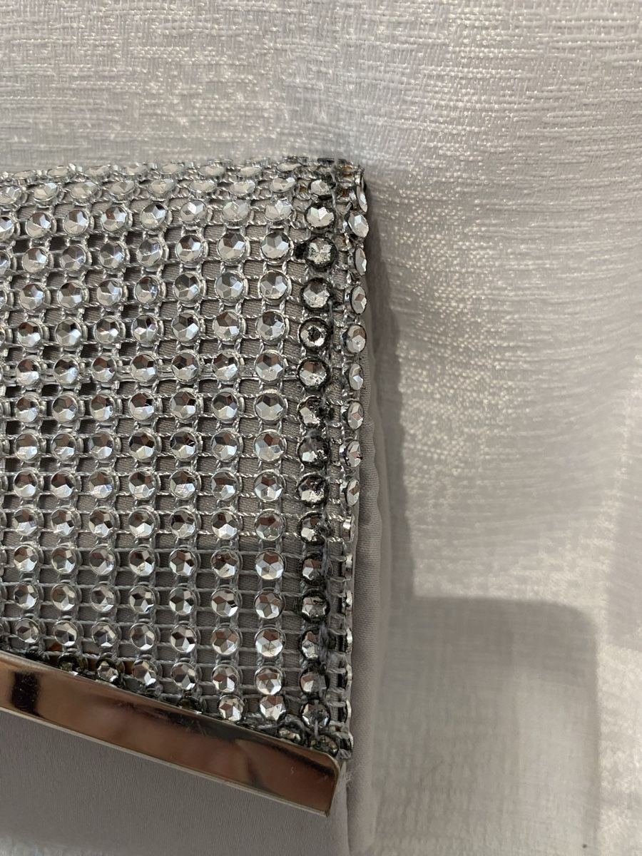 Taschen für Damen: Clutch silberfarben mit Strass-Optik – Gebraucht aus Hausen AG von corinne_g 5