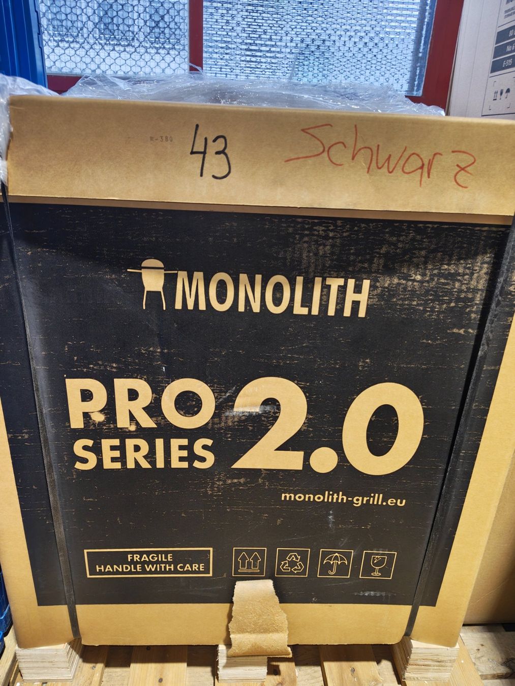 MONOLITH Pro Series 2.0 – Neu & Originalverpackt (OVP) (Neu und ...