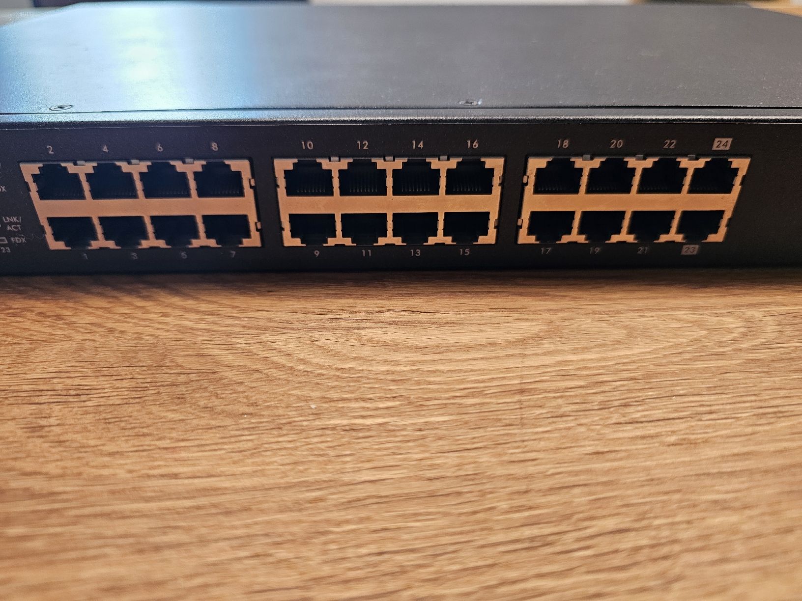 Zyxel Hubs & Switches: ZyXEL GS-2024 Switch 24 Port – Gebraucht aus Neuhausen von alcopops91 4