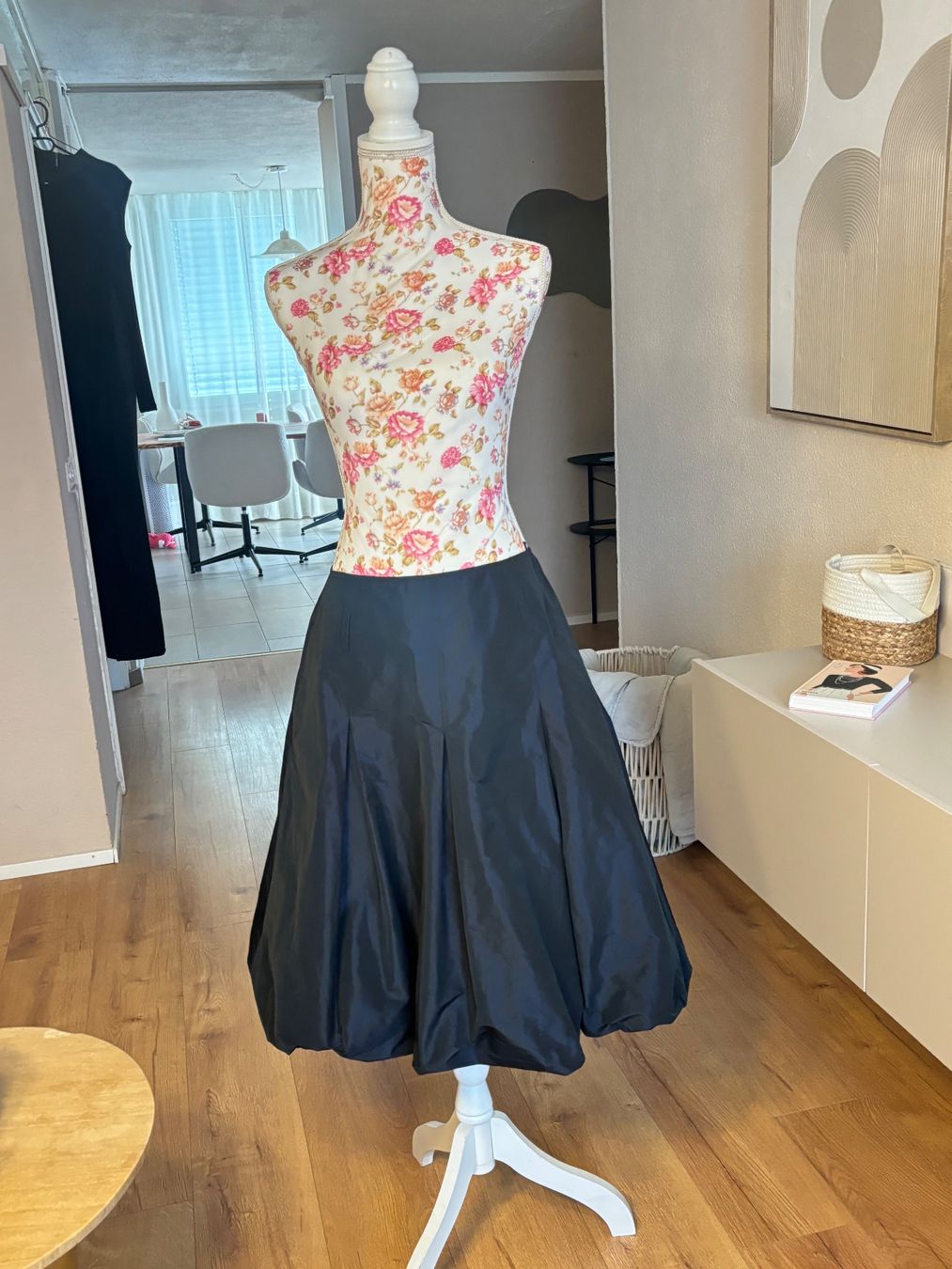 Max Mara Gonne: Max Mara Weekend Ballon Rock Seide – Usato da St. Margrethen SG venduto da dijanaO 4