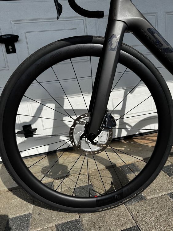 Scott Biciclette: Scott Addict eRIDE 10 Rennrad mit Range Booster – Usato da Dübendorf venduto da aigol 6