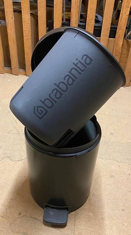 Brabantia Cestini per rifiuti: Abfalleimer Brabantia – Usato da Zürich venduto da Cleo47 1