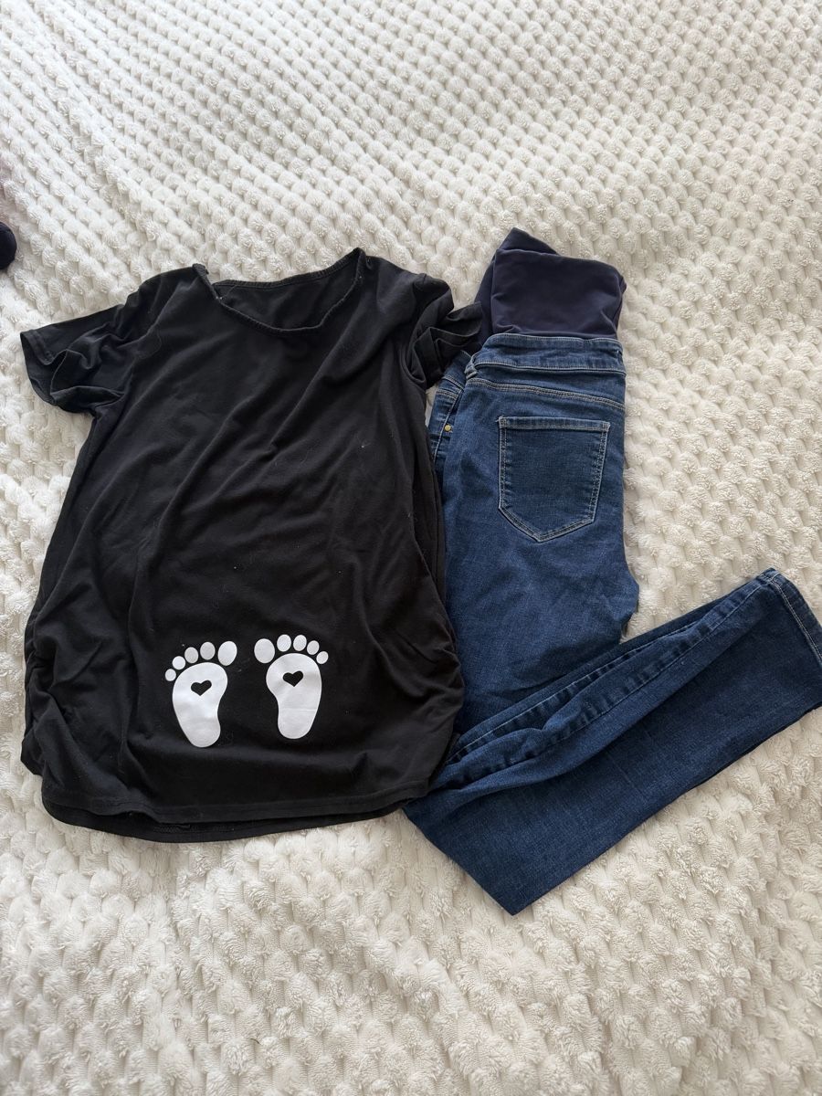 Kleiderpakete: Ensemble maternité: T-shirt + Jeans confortables taille 36 – Gebraucht aus La Chaux-de-Fonds von Sabinchenn 3