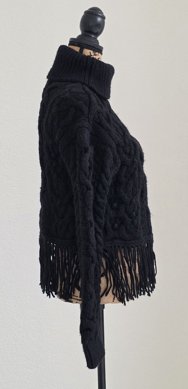 Zara Pullover & Sweatshirts: Zara Rollkragenpullover schwarz mit Fransen Grösse S – Gebraucht aus Rheinsulz von Gilea 2