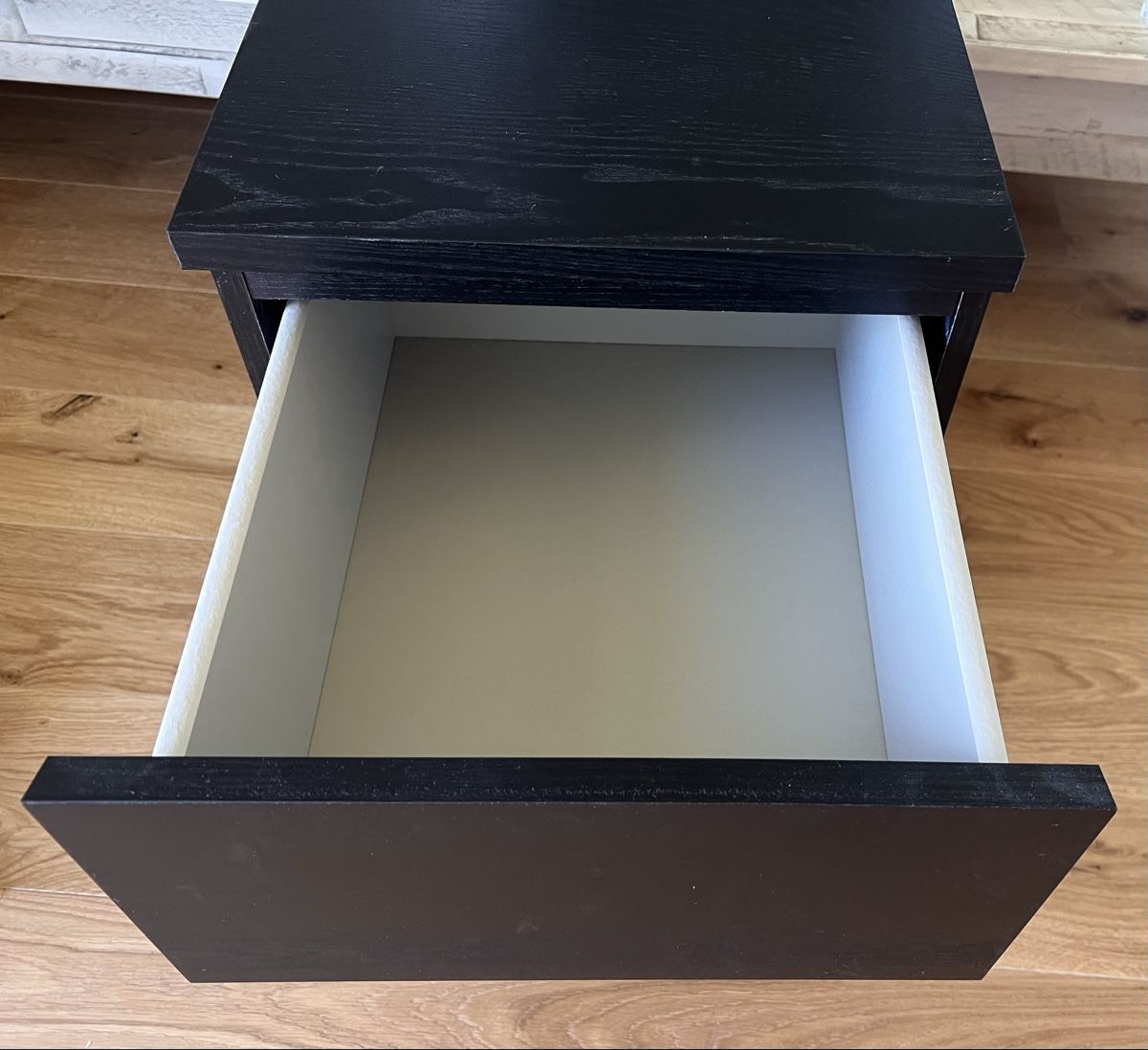 Nachttische: Ikea Malm Nachttisch Kommode Schwarz – Gebraucht aus Emmenbrücke von fab_2kmt 2