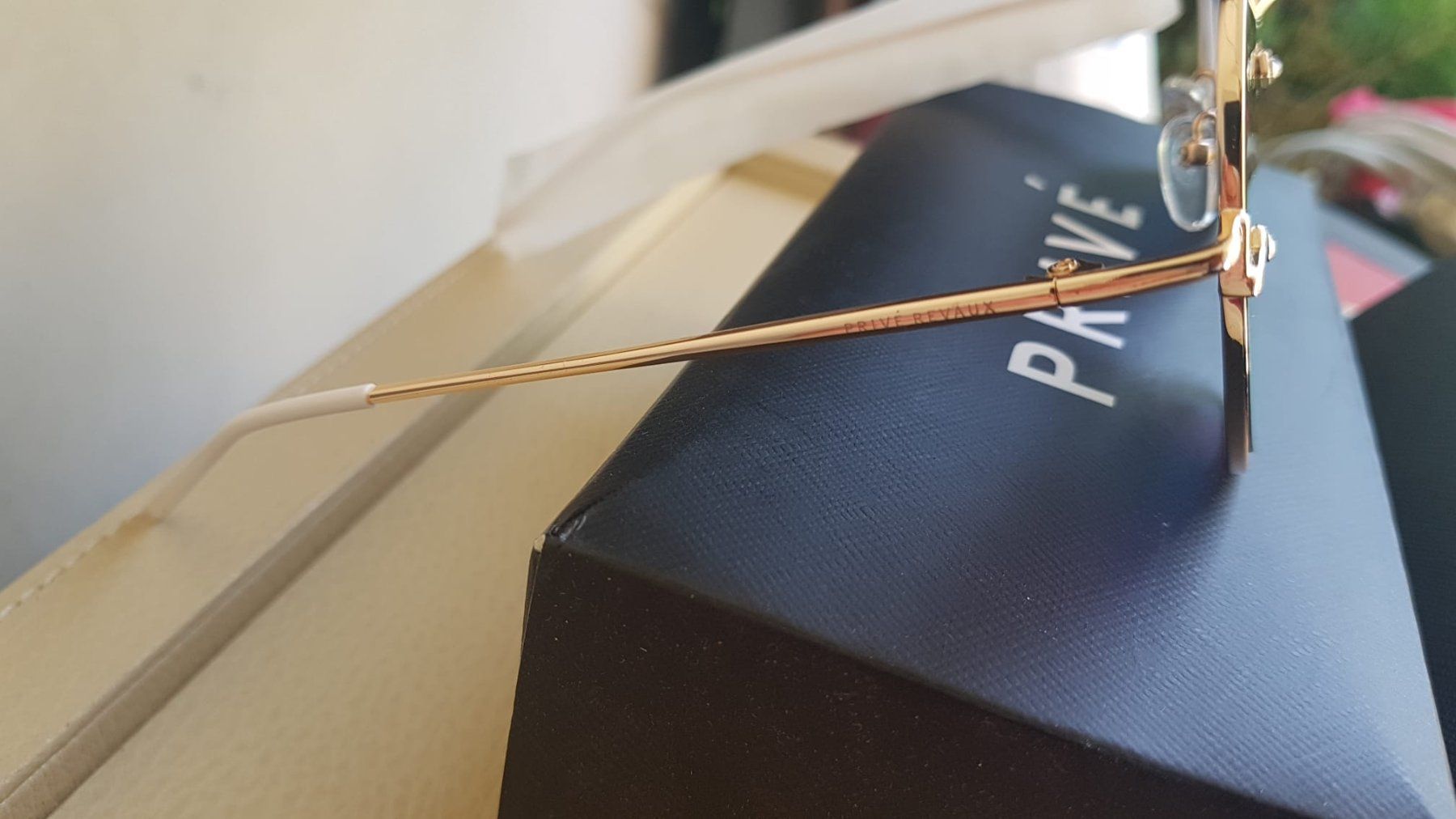 Occhiali & Lenti: Lunettes de soleil neuves – Nuovo e nell'imballaggio originale da Carouge GE venduto da Natcal22 2