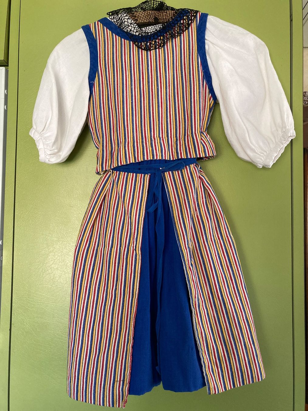 Robes et jupes: Kindertracht – D'occasion à Oberdiessbach par Salrin 1