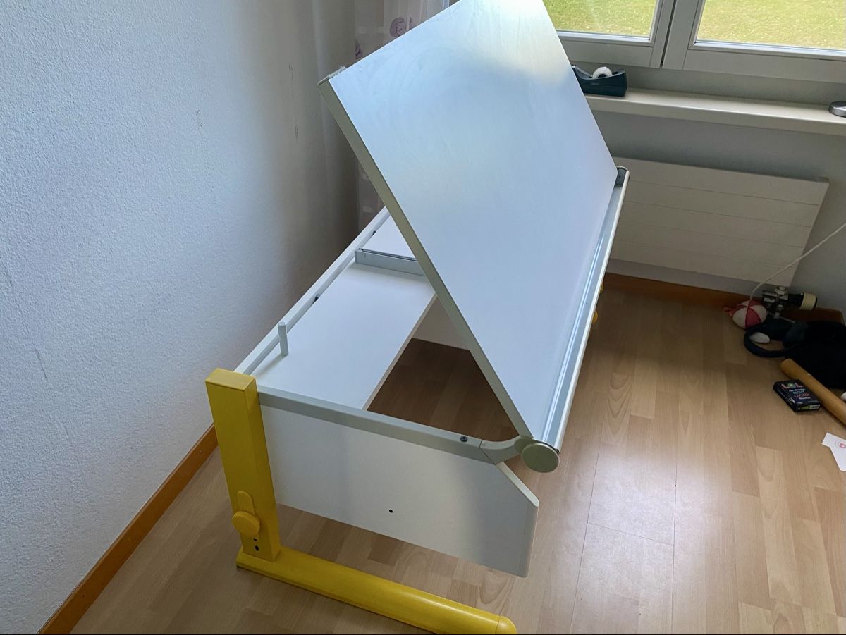 Moll Schreibtische: Kinderpult Moll – Gebraucht aus Seuzach von Kinnie01 2