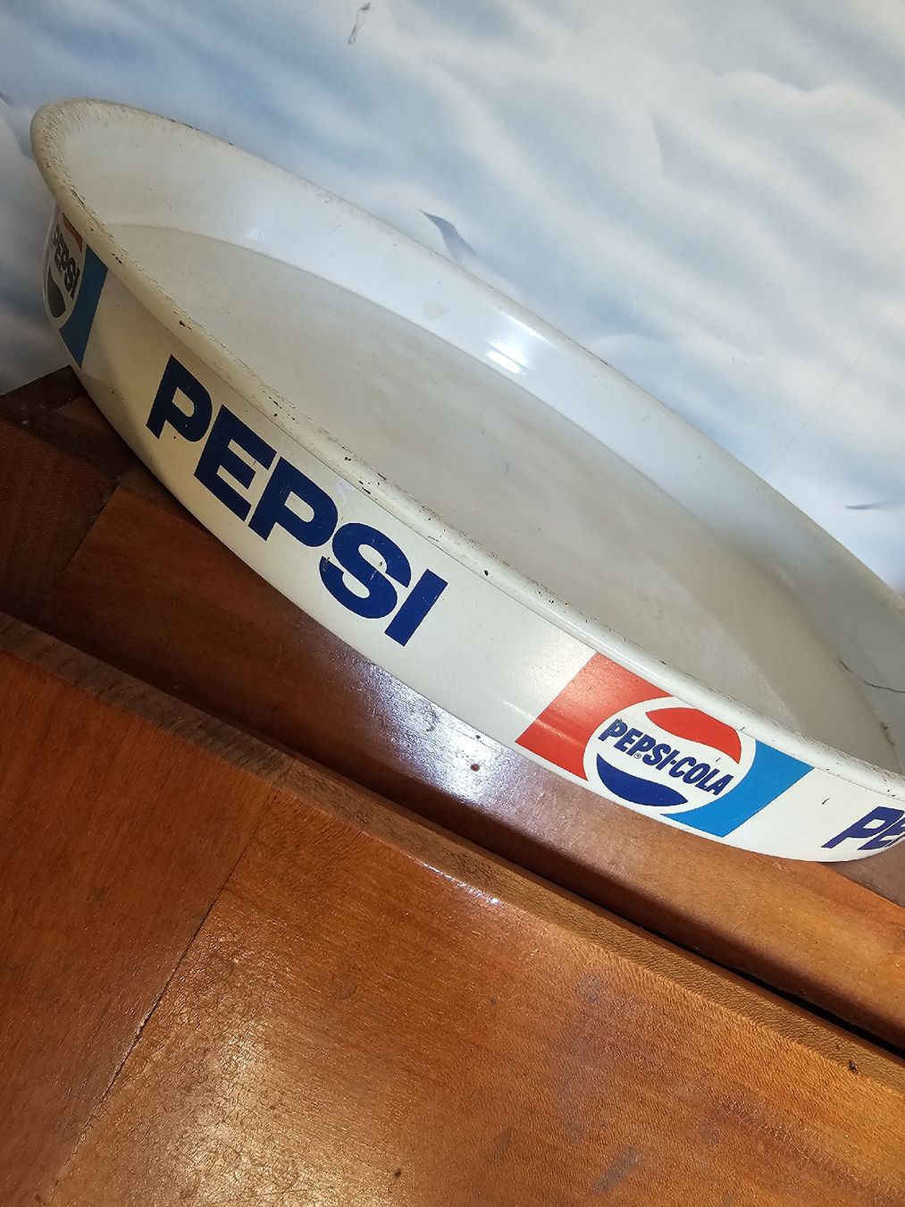 Plateaux: Pepsi Cola Blech Tablett rund gebraucht 31cm – D'occasion à Rothrist par Gipsyone