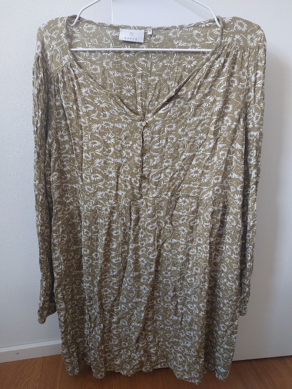 Kleider: Kleid KAFFE Grösse 36 floral – Gebraucht aus Fraubrunnen von magdalena27