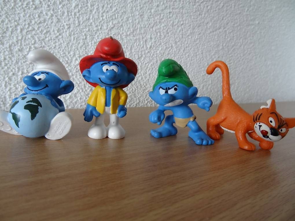 Statuette: 11 Schlümpfe m. Azrael – Usato da Rorschacherberg venduto da Eisvogel-01 2