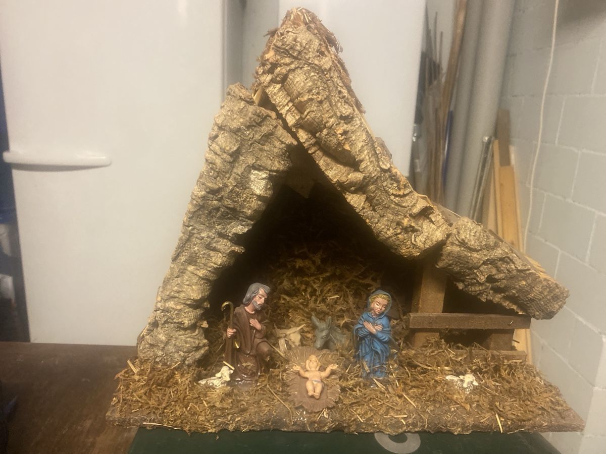 Alle Dekorationen: Weihnachtskrippe, mit Figuren, Top! – Gebraucht aus Watt von Willis4