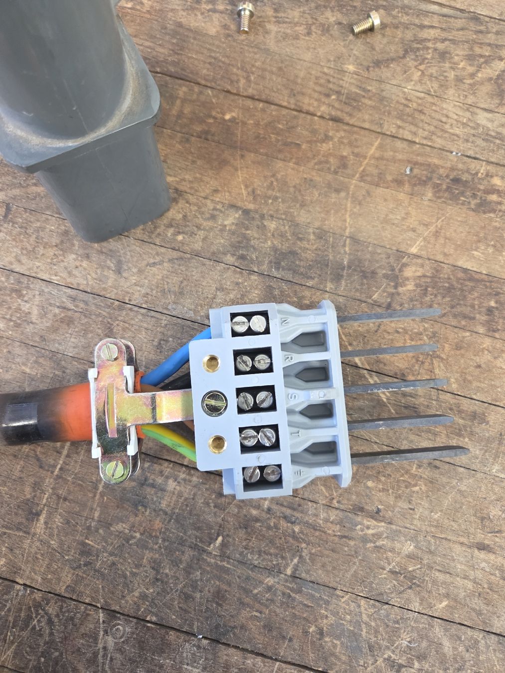 Stecker: J40 Steckdose und Kupplung – Gebraucht aus Unterschächen von Fixu86 1
