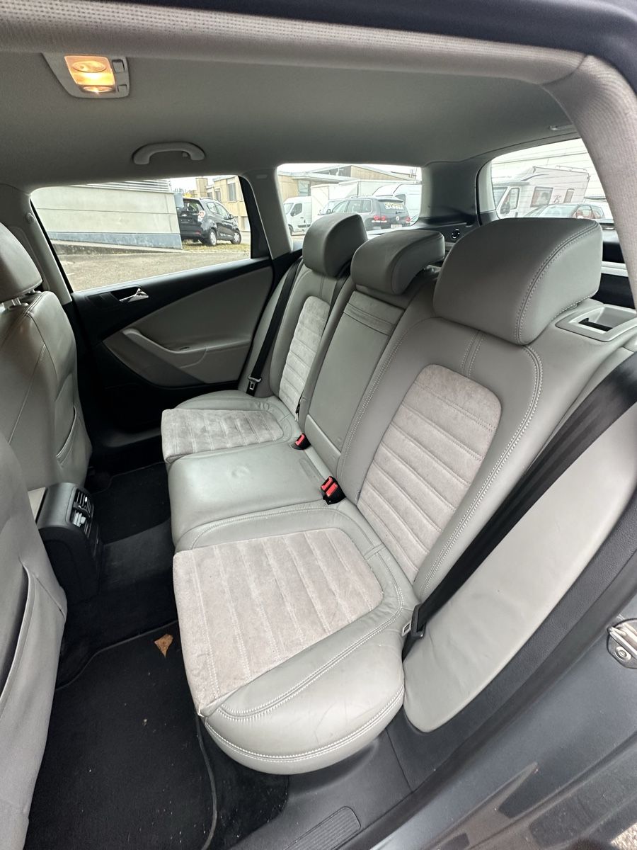 VW Automobili: VW Passat Automat – Usato da Oetwil am See venduto da CarParts 2