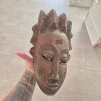 Afrikanische Holzmaske handgeschnitzt guter Zustand