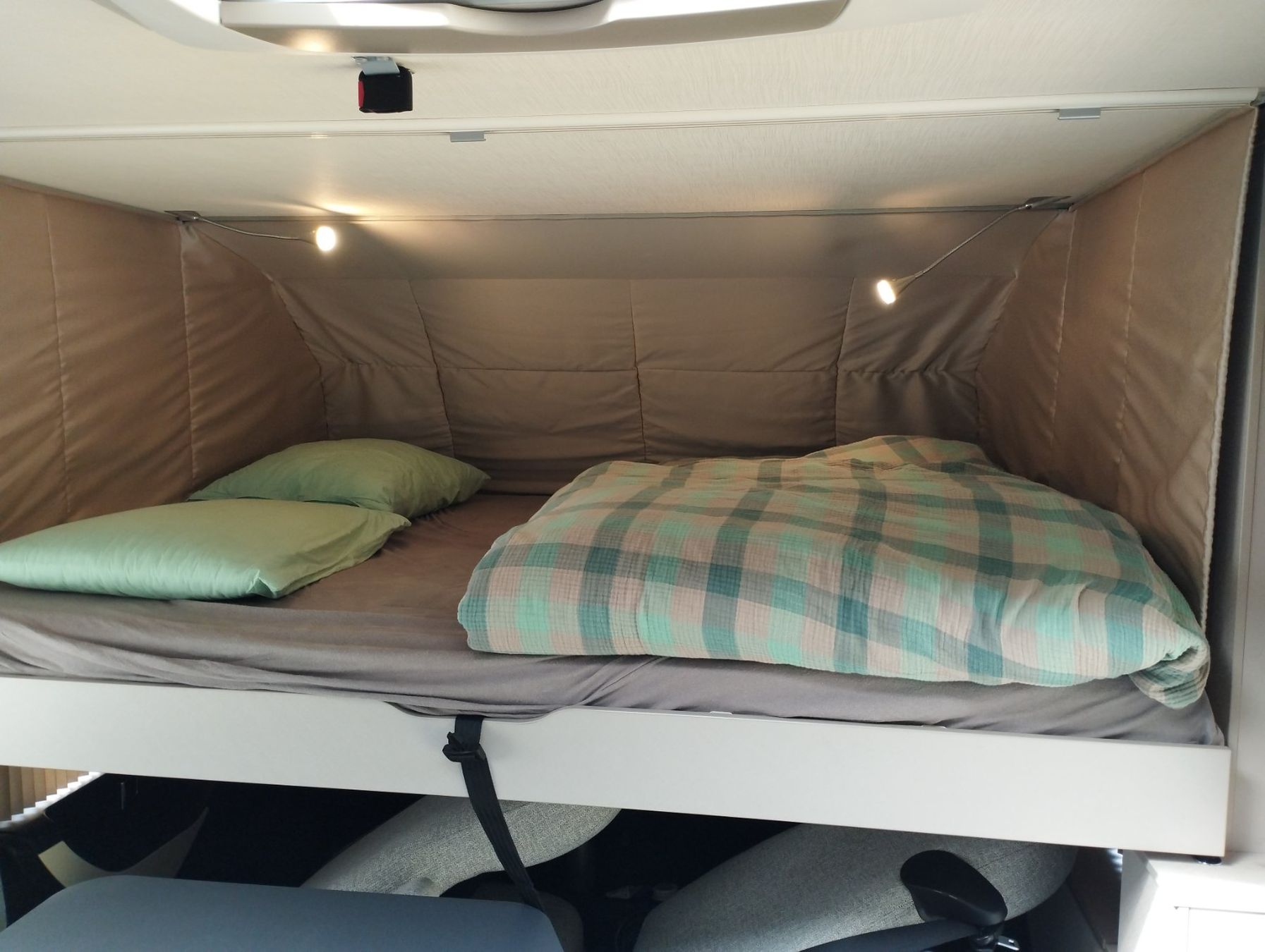 Hymer Camping Fahrzeuge: Hymer Ex 580 Pure – Gebraucht aus Insone von Andy.8 8