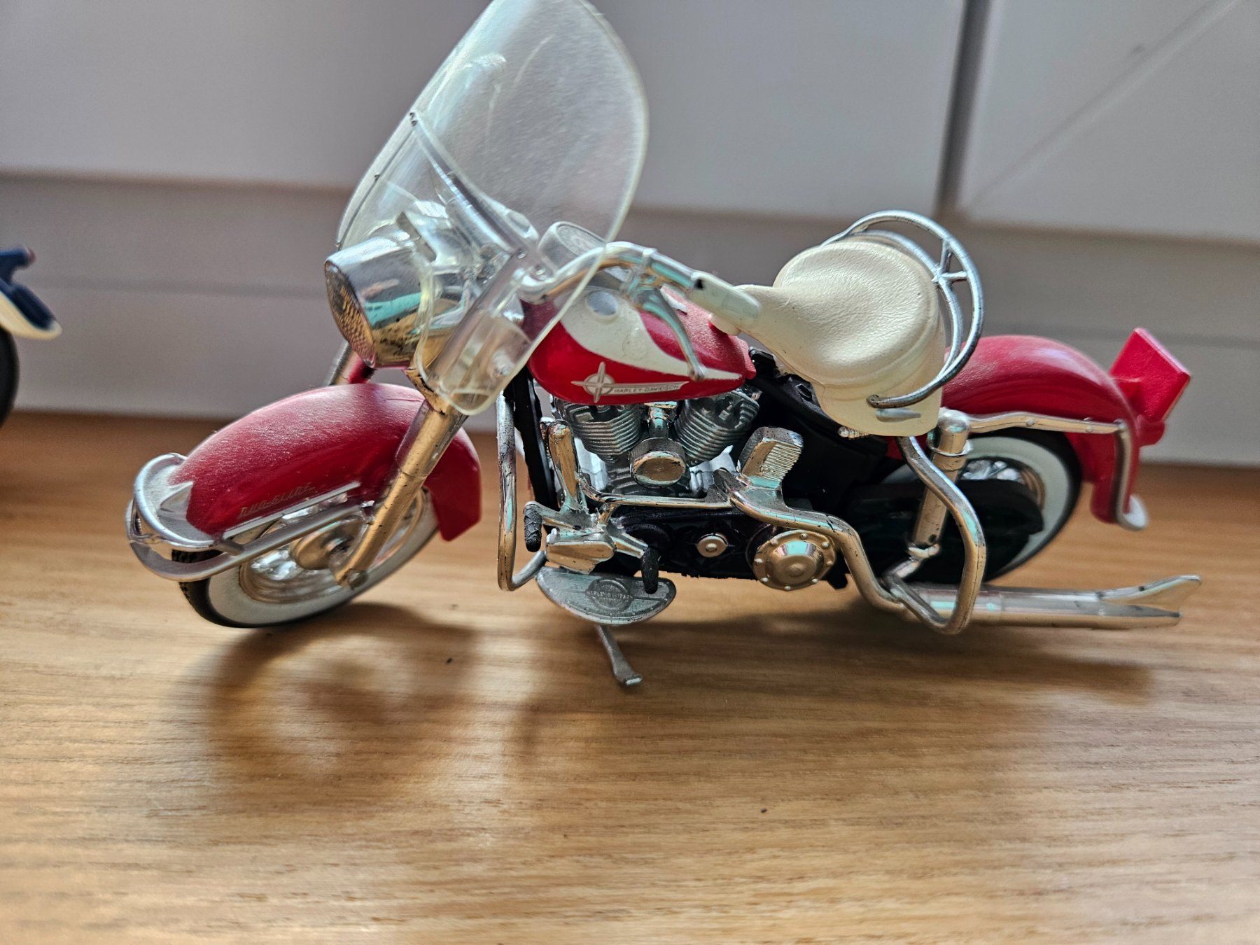 Maisto Kit di modellismo & Modellini statici: 6 Harley Davidson Modelle von Maisto – Usato da Wiezikon b.Sirnach venduto da Bb7 6