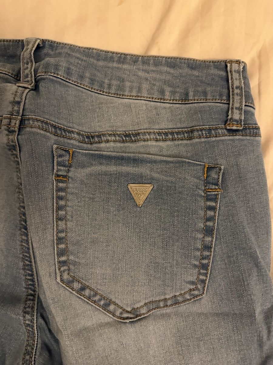 Guess Jeans: Guess Jeans mit Farbspritzern, hellblau – Usato da Dübendorf venduto da Magis_Stuff 2