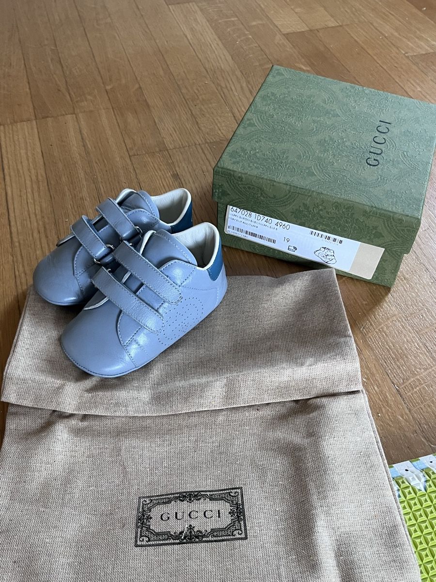 Gucci Scarpe per ragazzi: Gucci Babyschuhe in Blau – Nuovo e nell'imballaggio originale da Zürich venduto da Lifestyle1
