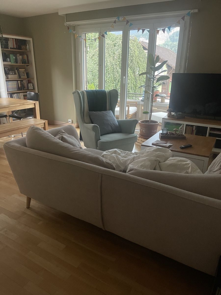 Sofas: Sofa 3-Sitzer hellgrau/ beige – Gebraucht aus Horw von AnnieBee 1