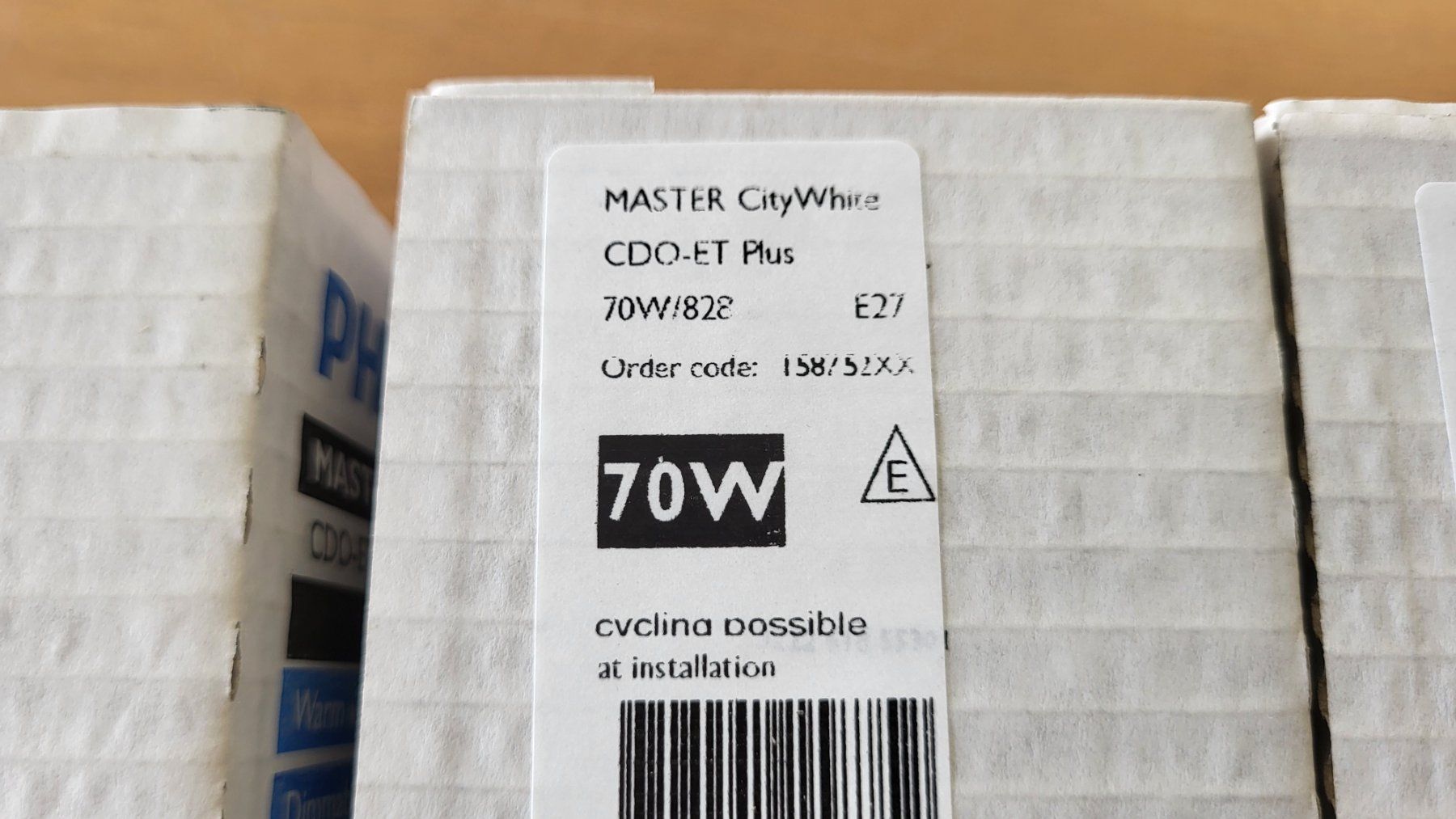 Philips Lampade: Philips MASTER E27 CDO-ET Plus CityWeiß Leuchtmittel, 3 Stk. – Nuovo e nell'imballaggio originale da Davos Dorf venduto da Milwaukee02 2