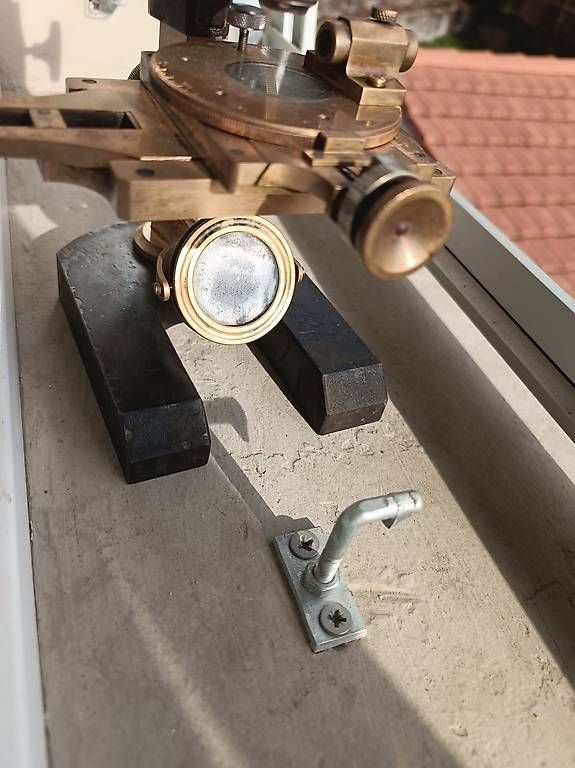Mikroskopie: Thury & Amey Microscope and Micrometres, – Gebraucht aus Biel/Bienne von blb_lgz9 4