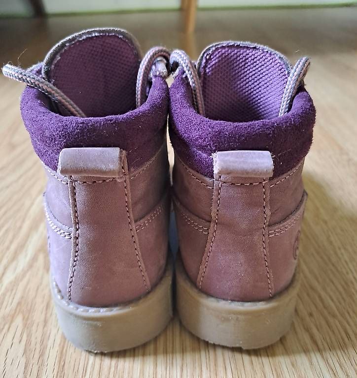 Scarpe per ragazzi: Robuste Herbst/Winterschuhe - Grösse 25 – Usato da Rotkreuz venduto da Blubberli1 2
