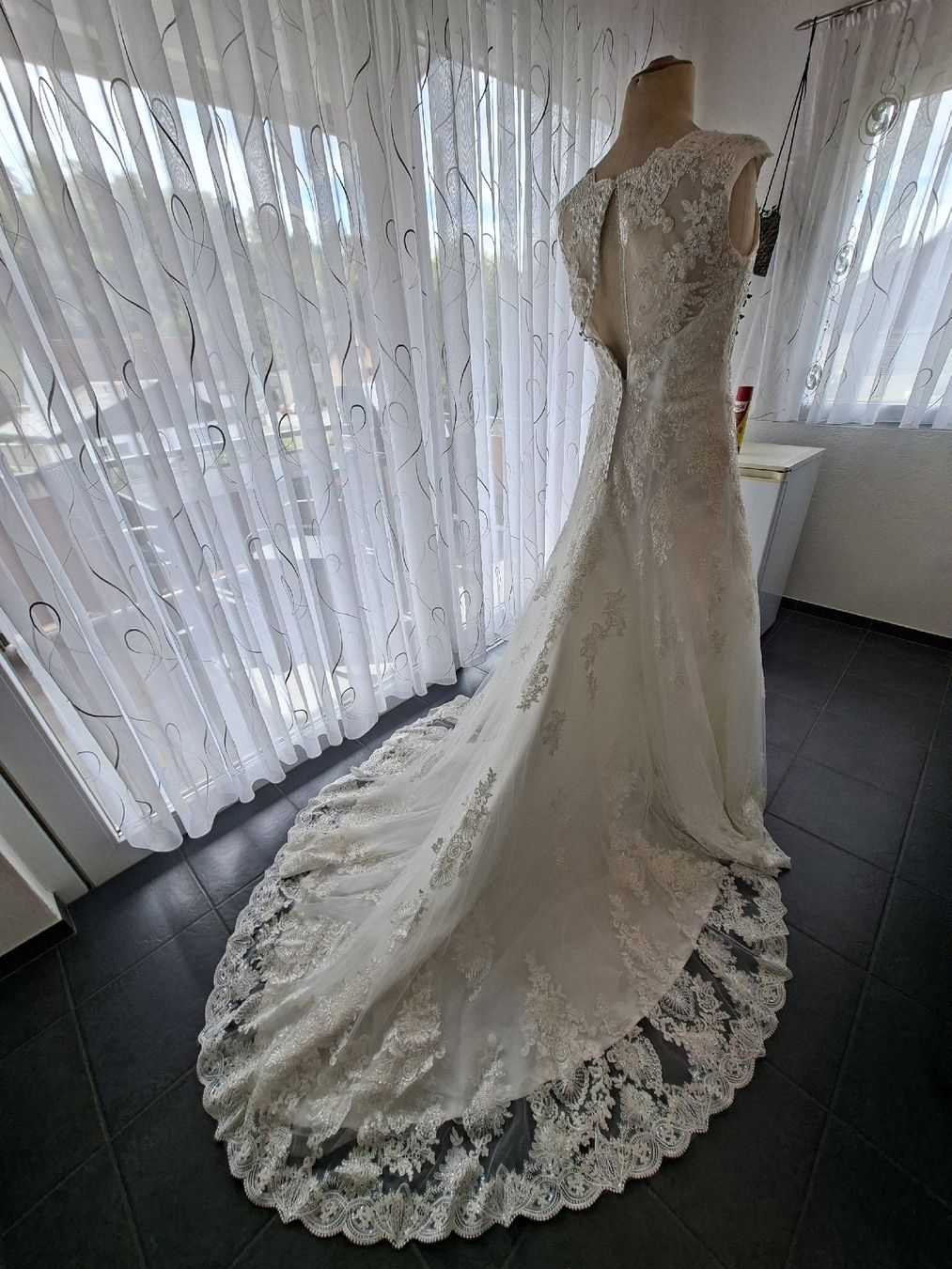 Vestiti: Brautkleid – Nuovo (secondo la descrizione) da Mettau venduto da fre_d6bl 5