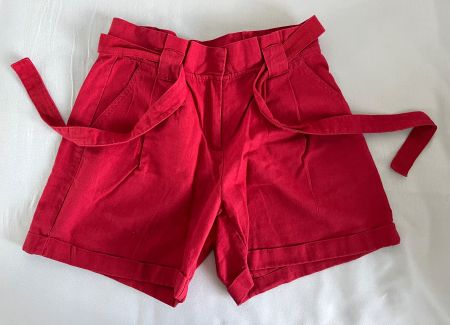 Short en lin rouge taille 36