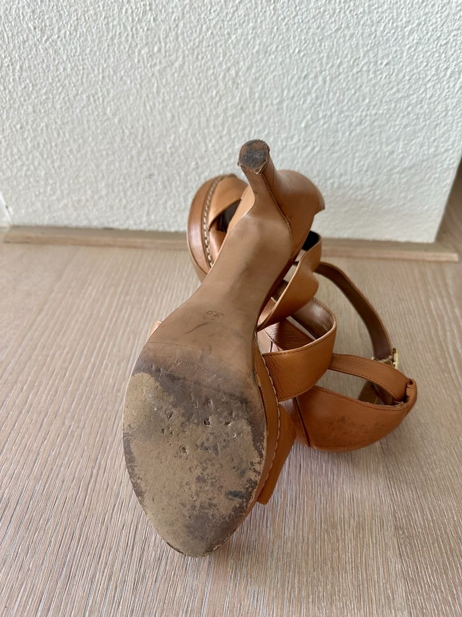 Zara Scarpe da donna: Zara tan leather cross-strap sandals – Usato da Horgen venduto da cfedier2212 4