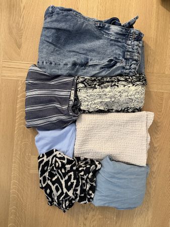 Einzigartiges Kleiderpaket