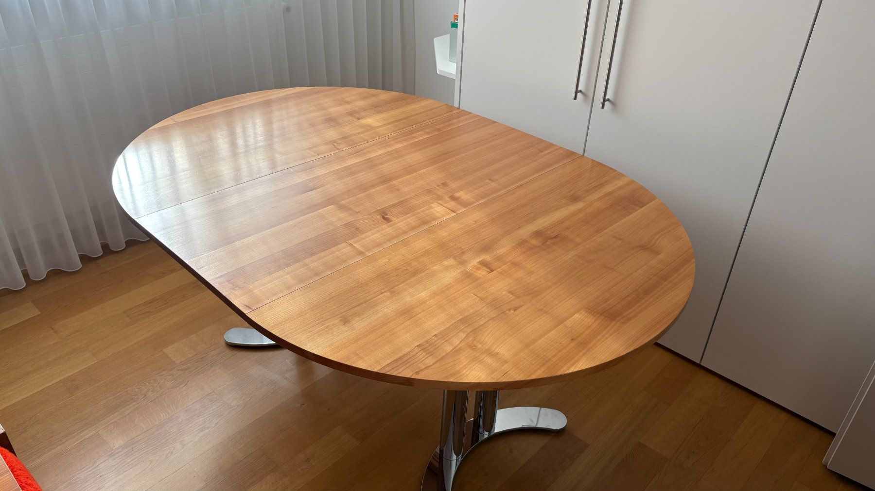 Girsberger Tavoli: Tisch / Auszugtisch rund/oval – Usato da Huttwil venduto da Buhube 1