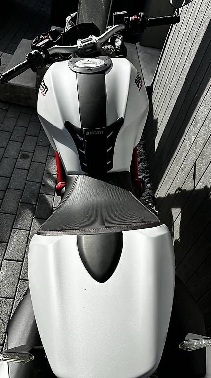 Strada: Ducati Monster 796M ABS – Usato da Attalens venduto da jea_qdb8 2