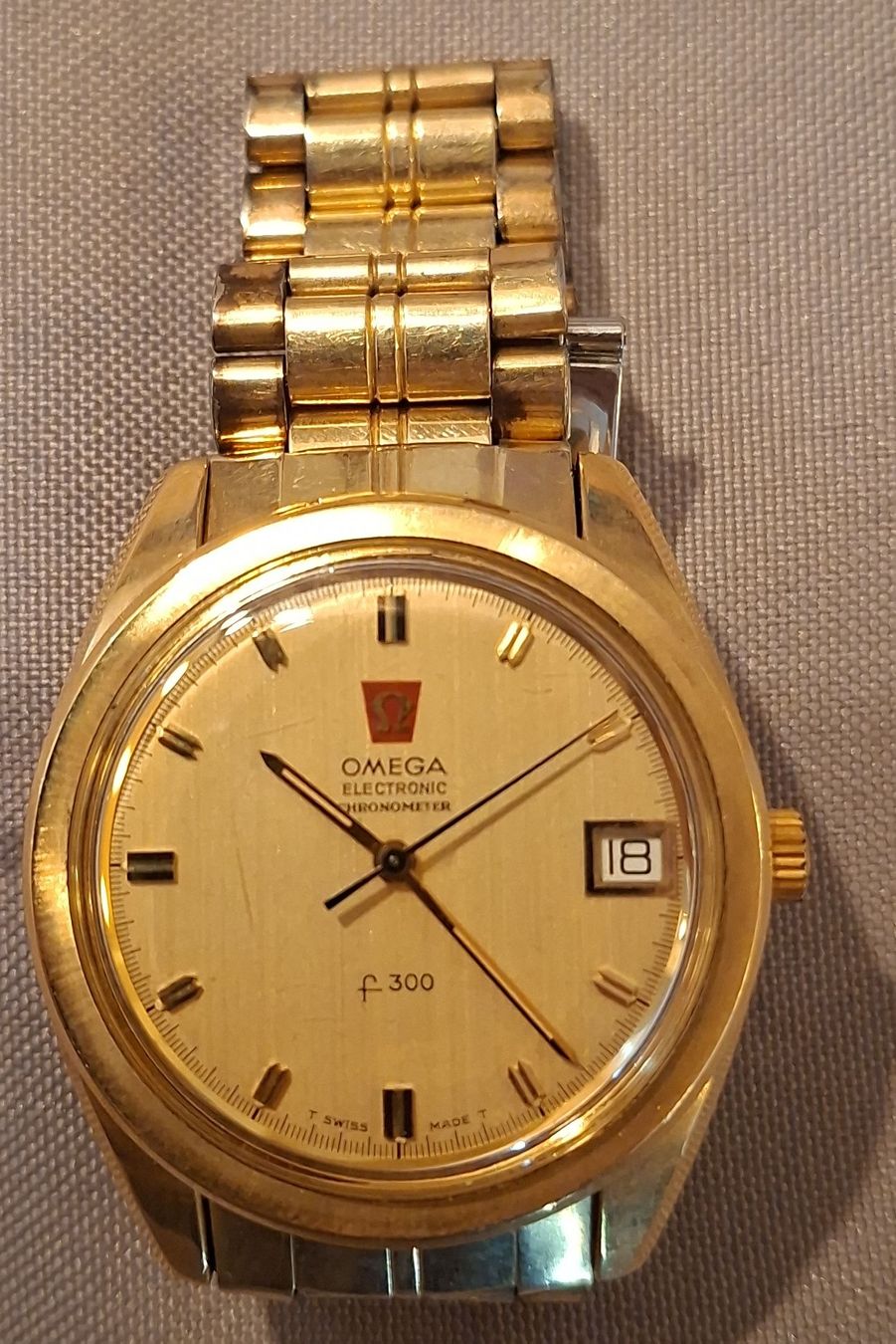 Omega Uhren: Montre Omega Constellation chronometer plaqué or – Gebraucht aus Roche VD von Monde001