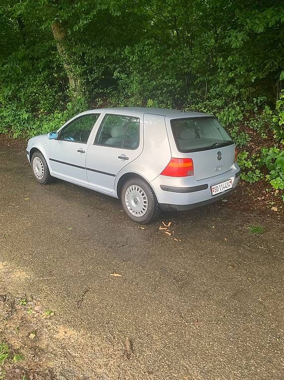 VW Autos: VW Golf, for Export – D'occasion à Olten par ahadis81 1