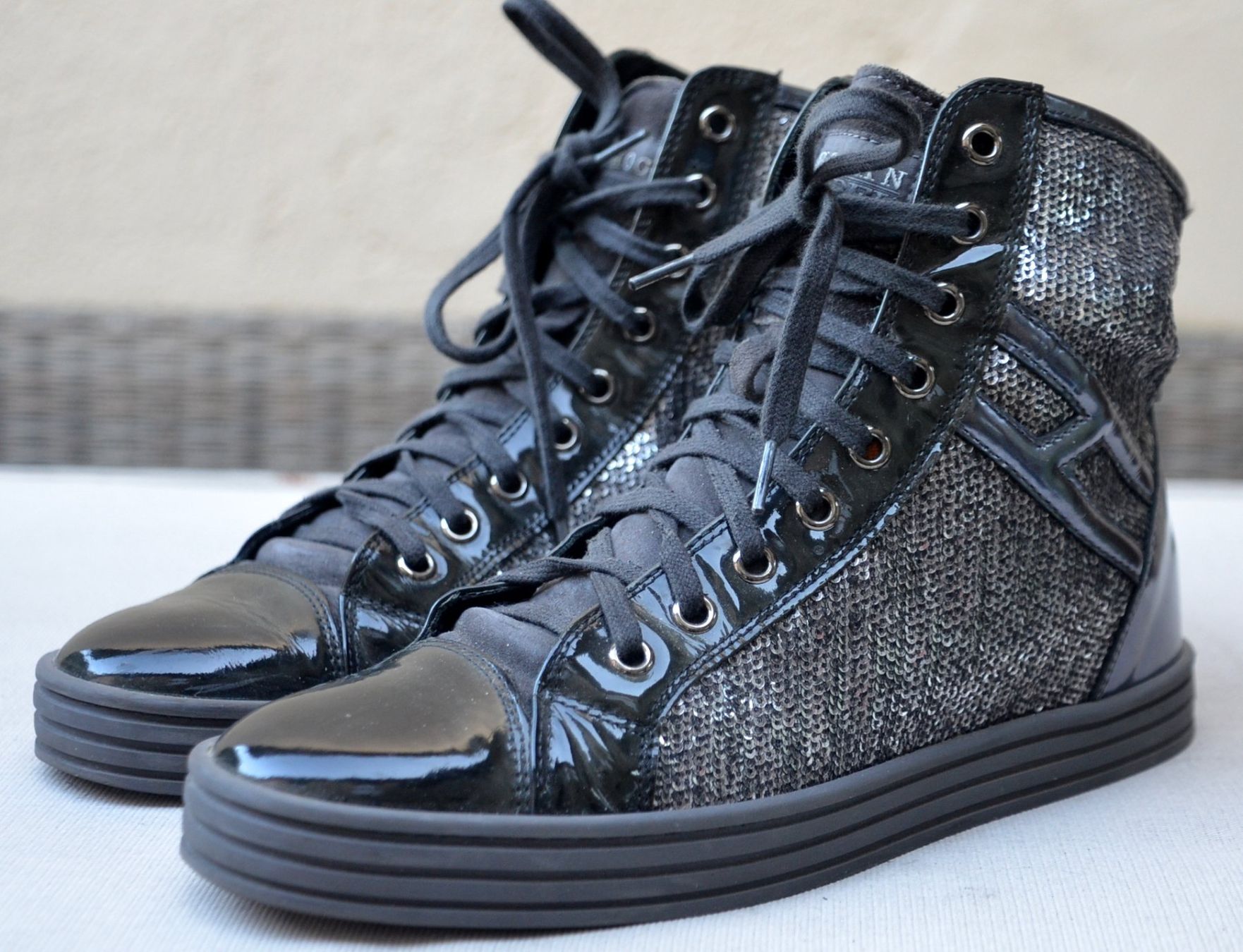 Hogan Damenschuhe: Hogan High-Top  Sneakers .38 – Gebraucht aus Collonges von Allegree 1