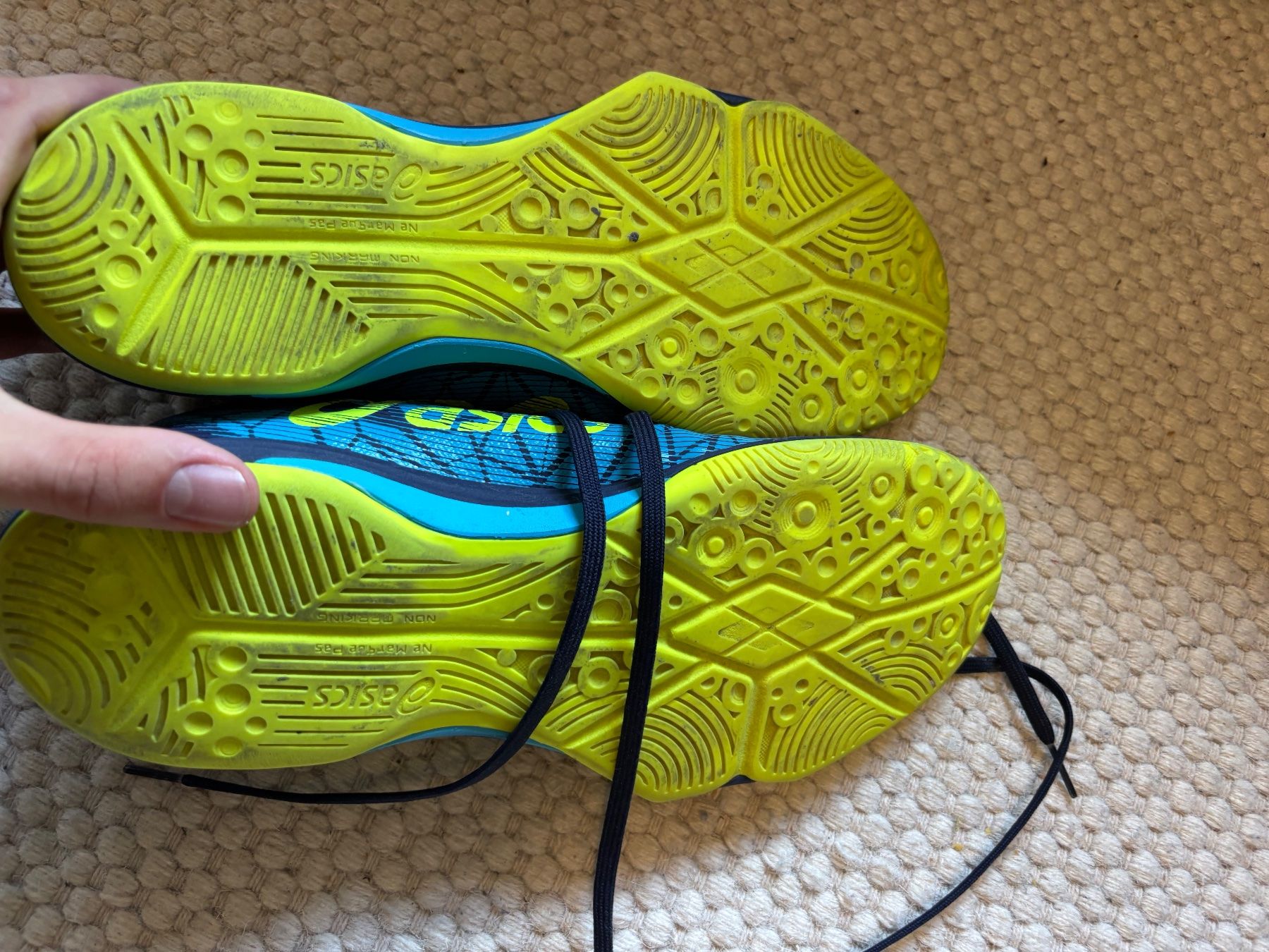 Asics Scarpe per ragazzi: Asics Hallenschuhe blau gelb – Usato da Winterthur venduto da nicolap16 2