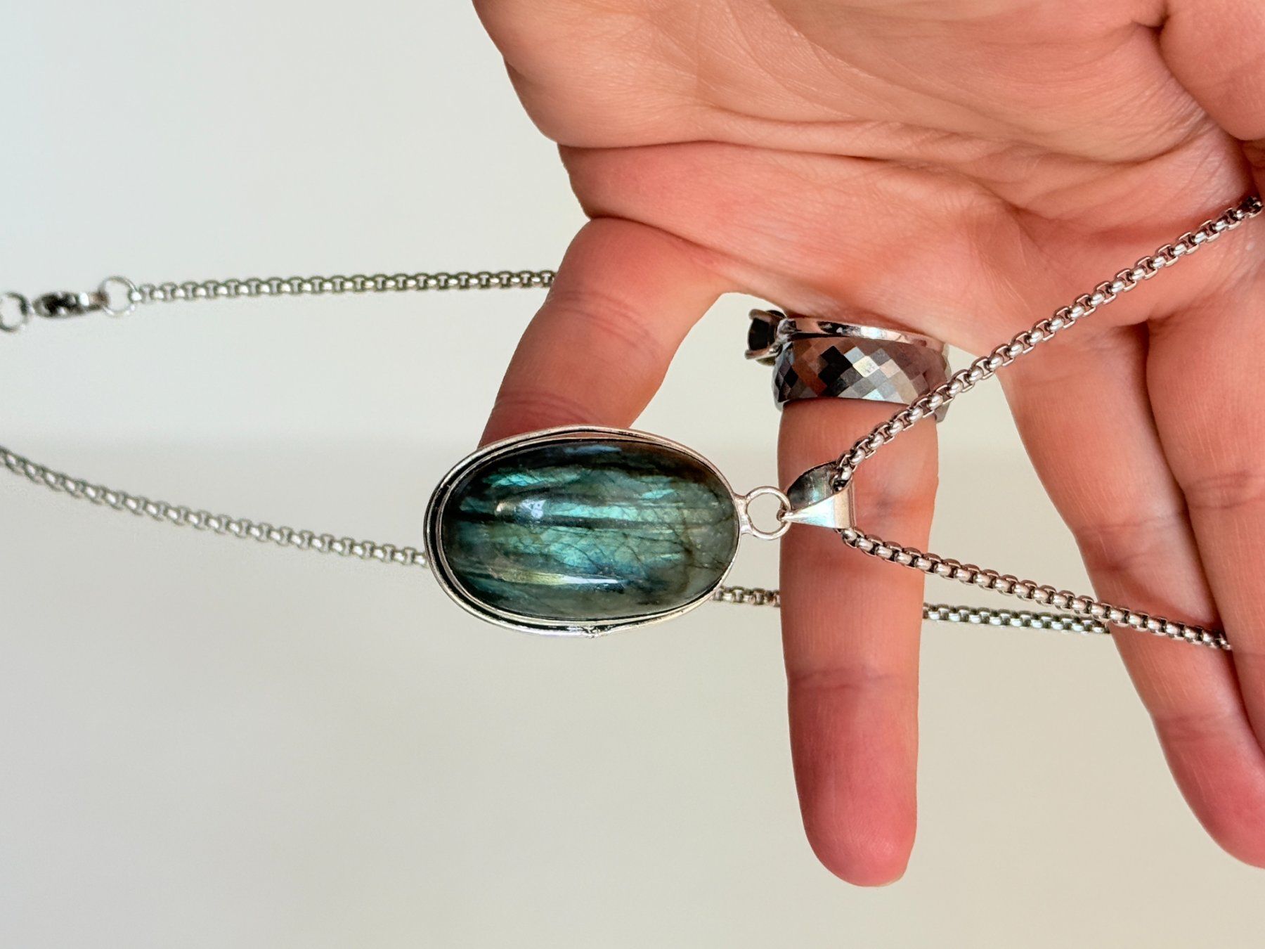 Ketten: Collier avec Labradorite – Neu und originalverpackt aus Genève von AWWA 9