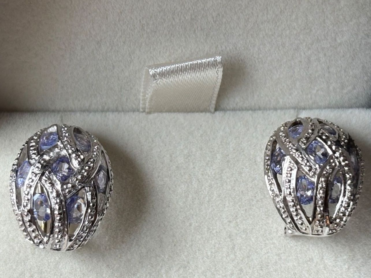 Boucles d'oreille: Tansanite Creolen, Silber 925 – Neuf (Voir description) à Brugg AG par lau_9rvy