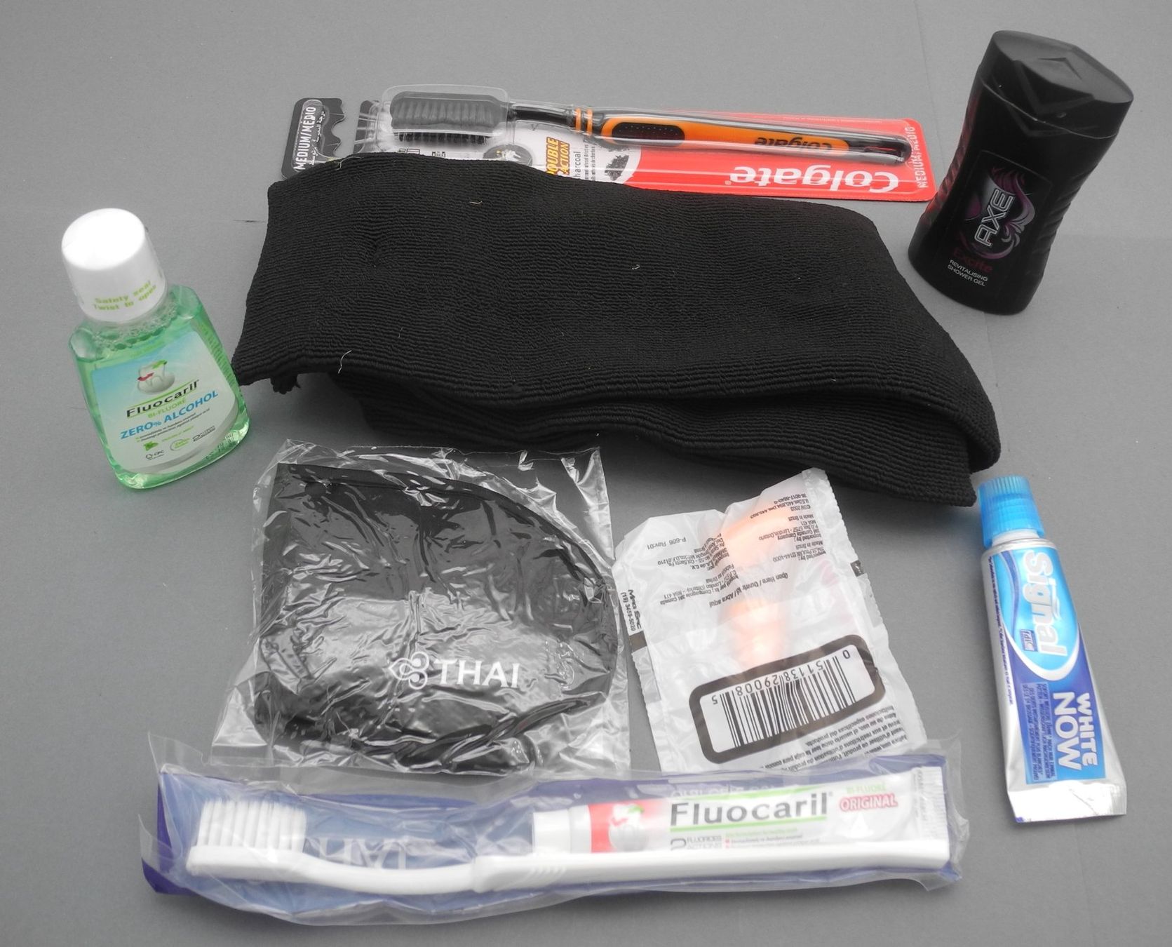 Custodie per cosmetici: Reise Necessaire/Kulturbeutel "Thai" – Nuovo (secondo la descrizione) da Kottwil venduto da Crazyrolf 1