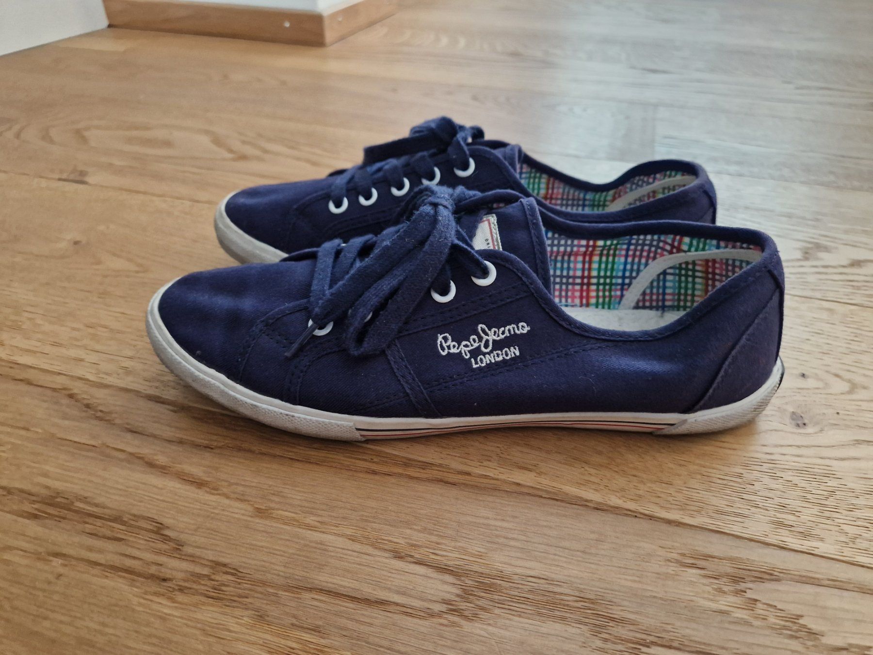 Pepe Jeans Scarpe da donna: Stoffschuhe Pepe Jeans Gr. 41 – Usato da Davos-Dorf venduto da Bpelikan