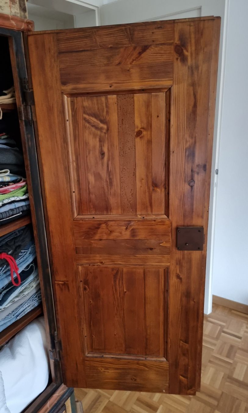 Schränke: Grandios Antiker Graubündner Schrank – Neu (gemäss Beschreibung) aus KLOTEN von Luxurious-Shop 3