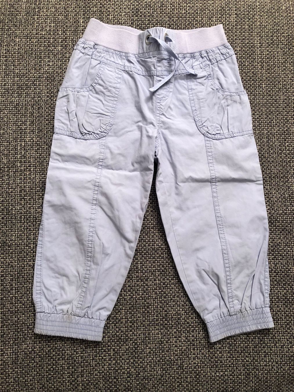 Pantaloni: Violette Kinder Hose, Gr. 134 – Nuovo (secondo la descrizione) da Langnau am Albis venduto da snla_scc9