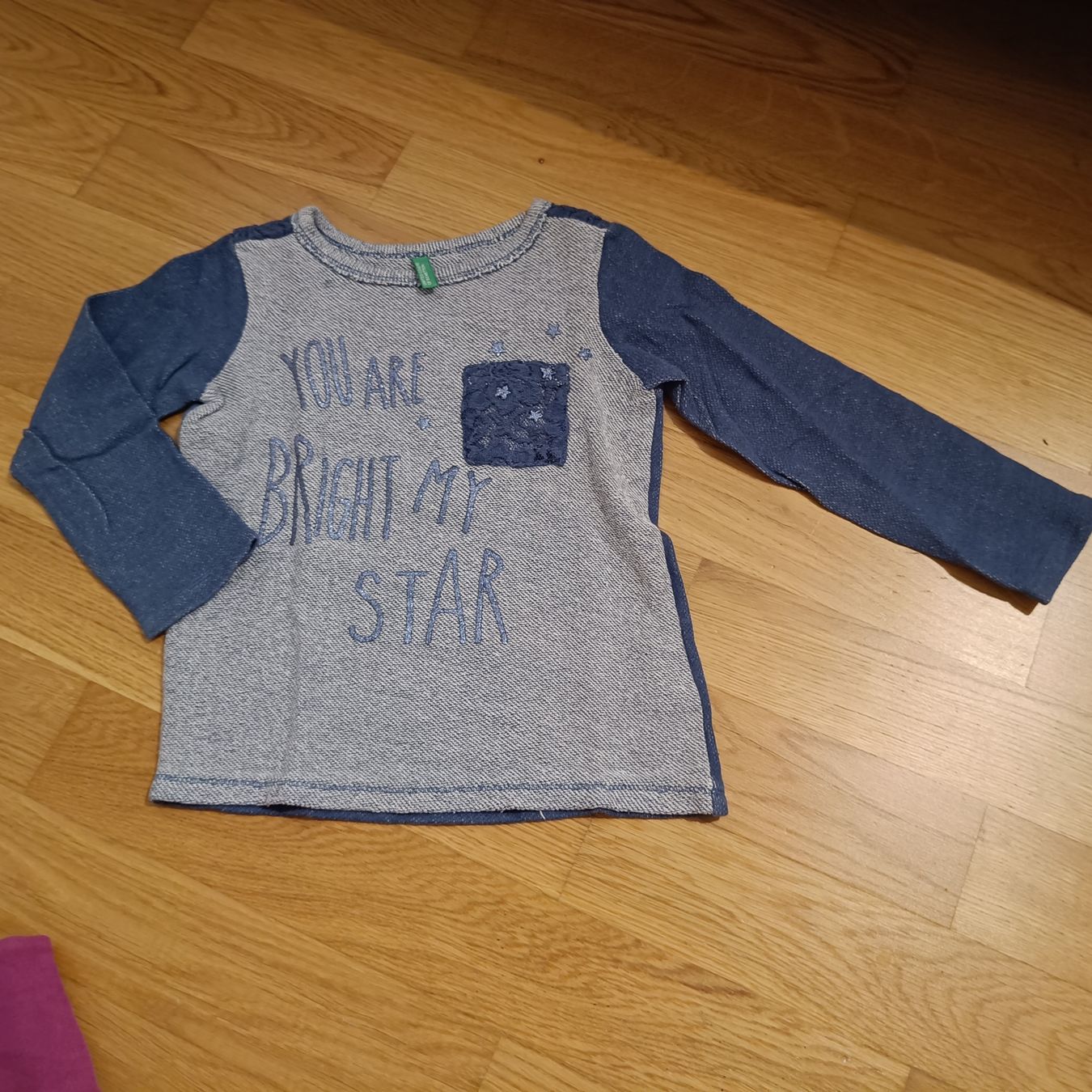 Benetton Pulls et sweat-shirts: Pullover Grösse 98  – D'occasion à Jaberg par urig17.