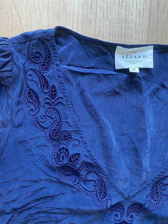 Sezane Camicette: Seidenbluse Sézane 36 dunkelblau – Usato da Dussnang venduto da stina1988 2