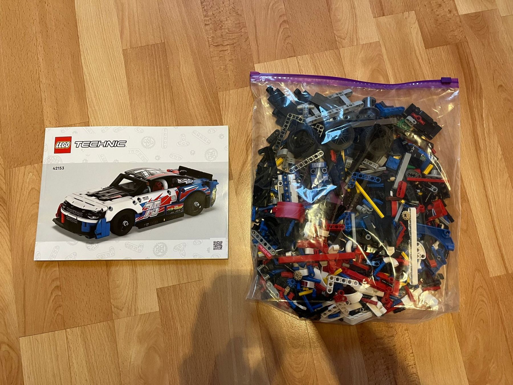 Lego Kit di costruzioni: Lego 42153 complet avec notice – Usato da Treyvaux venduto da nil_jy5p